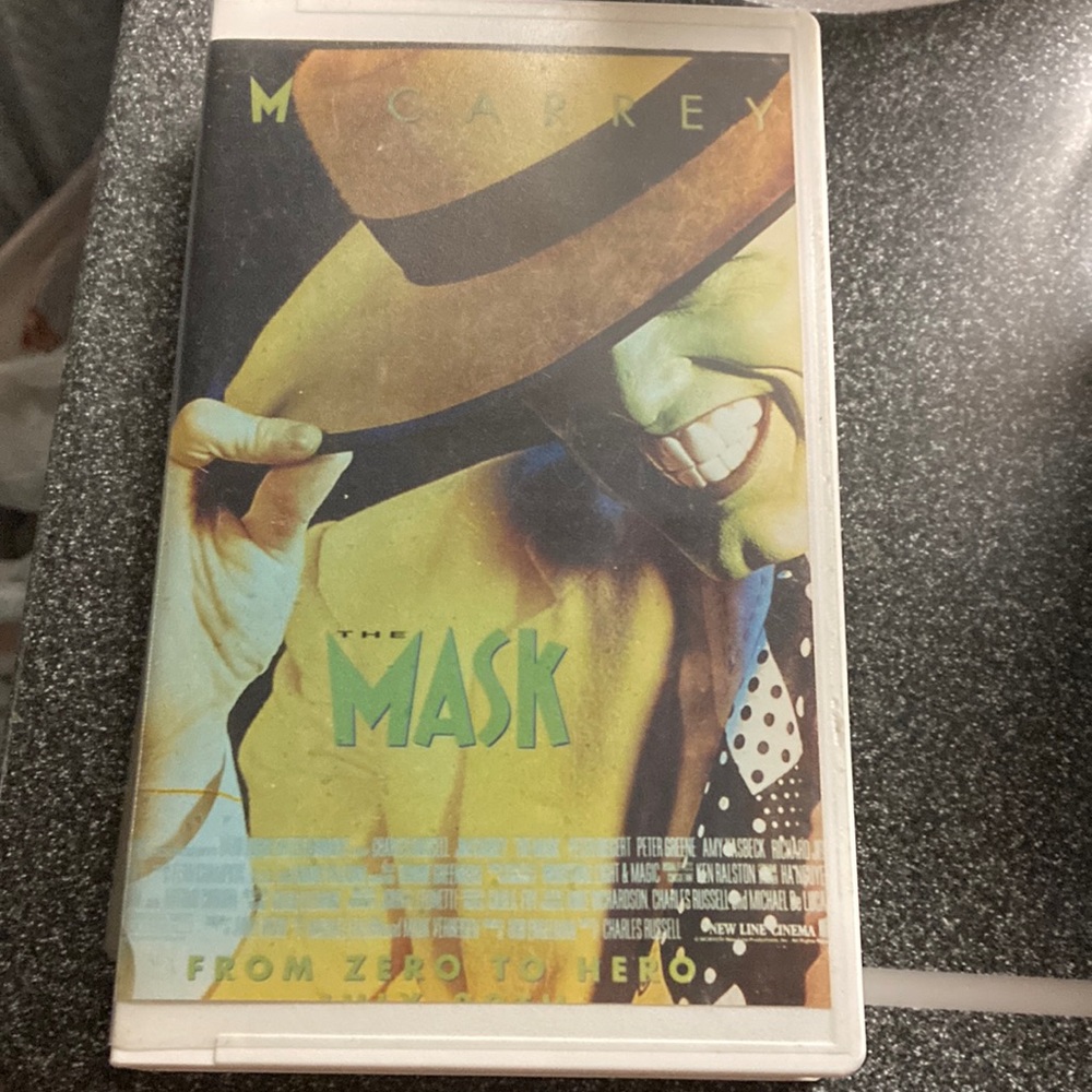 “The mask” vhs tape movie